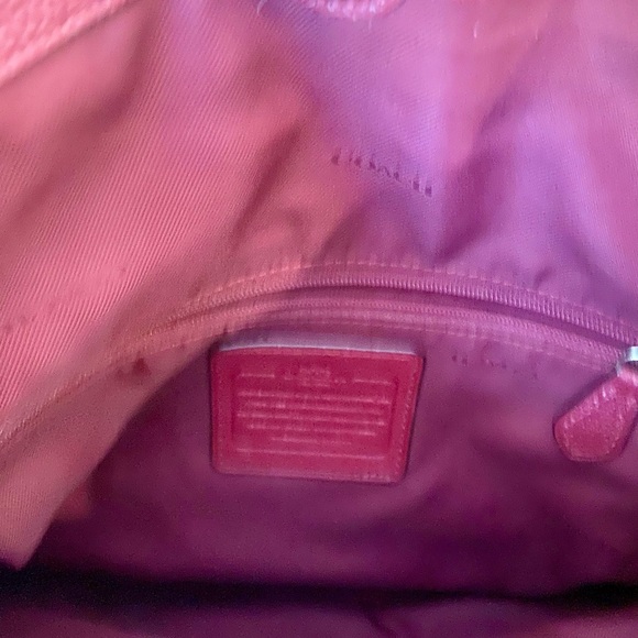 Coach Edie Turnlock Red Berry Pebbled Leather Shoulder Bag - Picture 4 of 12